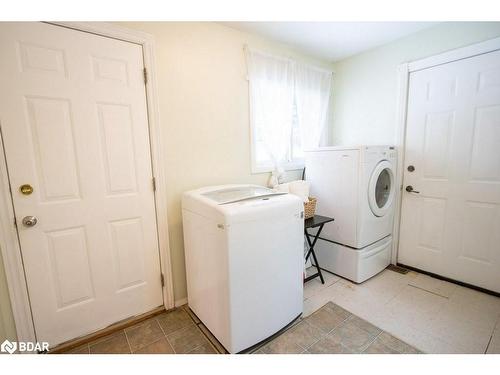 7573 Hwy 35, Kawartha Lakes, ON - Indoor Photo Showing Laundry Room