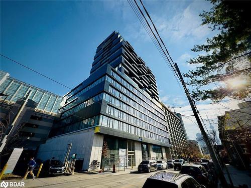 1707-195 Mccaul Street, Toronto, ON - Outdoor