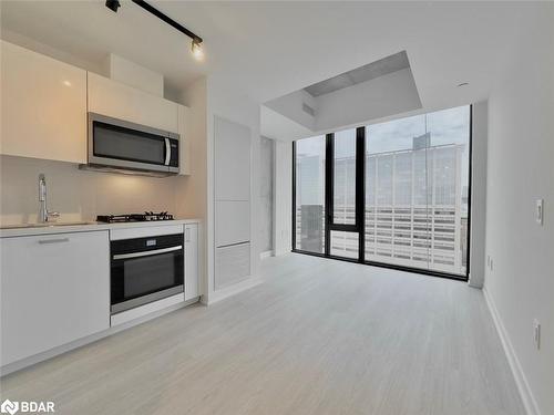 1707-195 Mccaul Street, Toronto, ON - Indoor