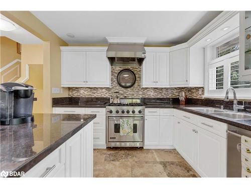 9 Bellevue Crescent, Barrie, ON - Indoor Photo Showing Kitchen With Double Sink With Upgraded Kitchen