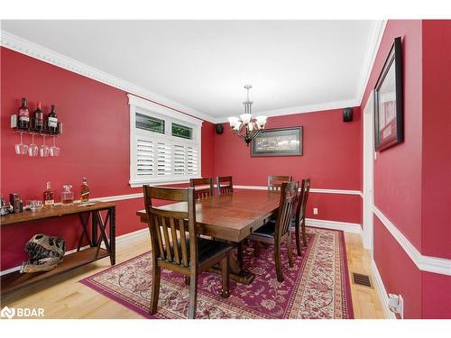 9 Bellevue Crescent, Barrie, ON - Indoor Photo Showing Dining Room