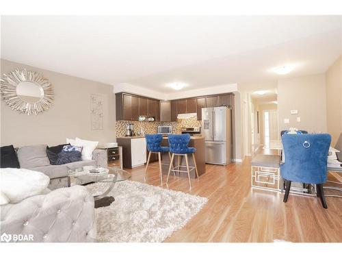 80-20 Mcconkey Crescent, Brantford, ON - Indoor Photo Showing Living Room