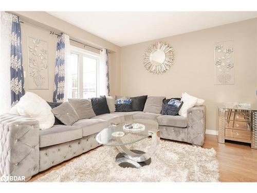 80-20 Mcconkey Crescent, Brantford, ON - Indoor Photo Showing Living Room