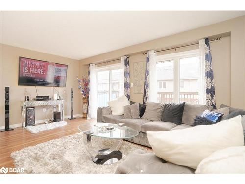 80-20 Mcconkey Crescent, Brantford, ON - Indoor Photo Showing Living Room