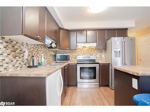 80-20 Mcconkey Crescent Crescent, Brantford, ON - Indoor Photo Showing Kitchen With Double Sink With Upgraded Kitchen