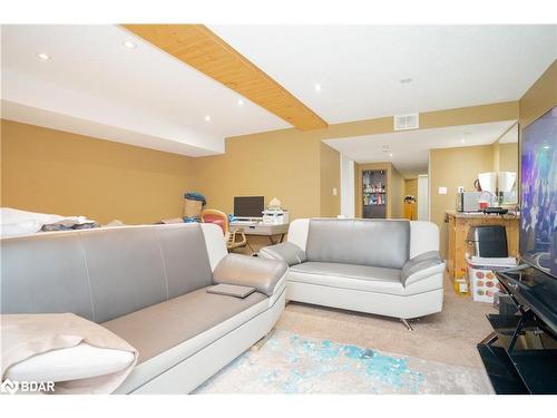 80-20 Mcconkey Crescent, Brantford, ON - Indoor Photo Showing Living Room