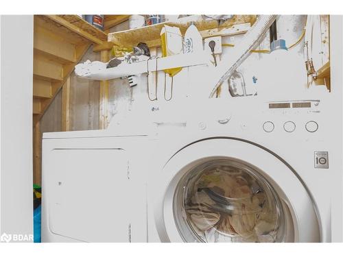 80-20 Mcconkey Crescent, Brantford, ON - Indoor Photo Showing Laundry Room