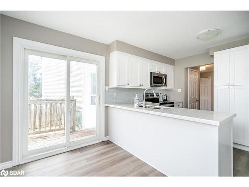 9 Penton Drive, Barrie, ON - Indoor Photo Showing Kitchen