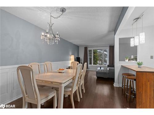 243 Mclellan Court, Kingston, ON - Indoor Photo Showing Dining Room