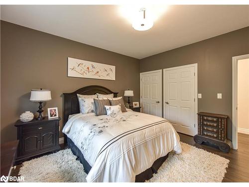 2517 Norton Road, Washago, ON - Indoor Photo Showing Bedroom