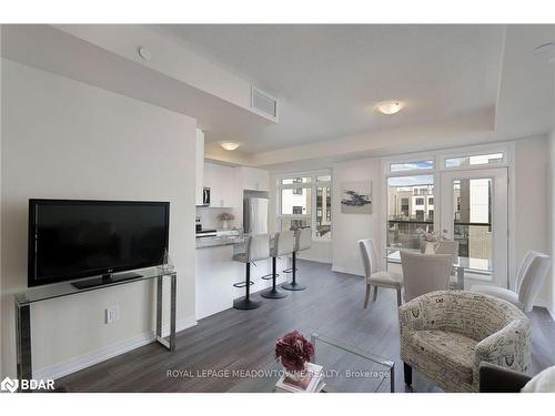 108-1565 Rose Way, Milton, ON - Indoor Photo Showing Living Room