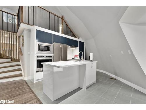 47 Campbell Avenue, Oro-Medonte, ON - Indoor Photo Showing Kitchen