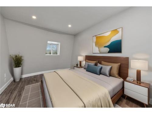 47 Campbell Avenue, Oro-Medonte, ON - Indoor Photo Showing Bedroom