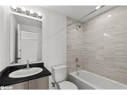 311-15 Kneeshaw Drive, Barrie, ON - Indoor Photo Showing Bathroom