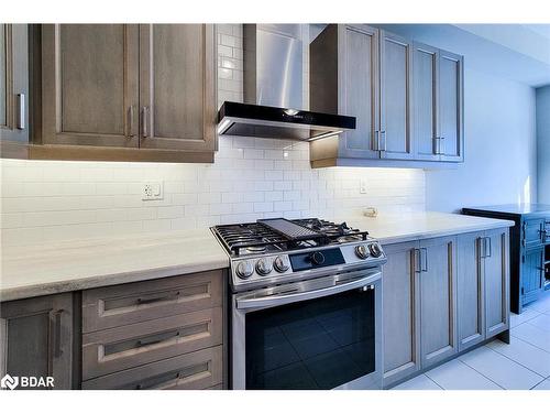 2-445 Ontario Street South Street, Milton, ON - Indoor Photo Showing Kitchen With Upgraded Kitchen