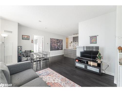 1212-5033 Four Springs Avenue, Mississauga, ON - Indoor Photo Showing Living Room