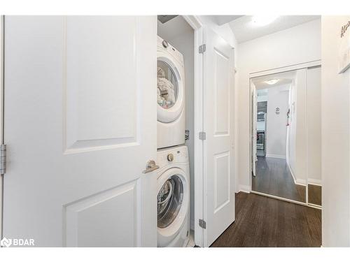 1212-5033 Four Springs Avenue, Mississauga, ON - Indoor Photo Showing Laundry Room