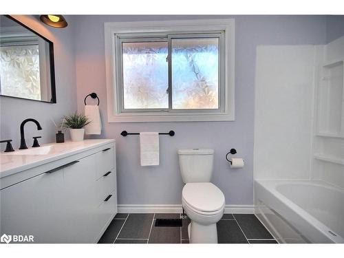 327 Delia Street, Orillia, ON - Indoor Photo Showing Bathroom