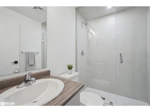 213-4 Spice Way, Barrie, ON - Indoor Photo Showing Bathroom