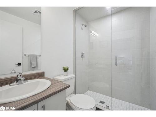 213-4 Spice Way, Barrie, ON - Indoor Photo Showing Bathroom