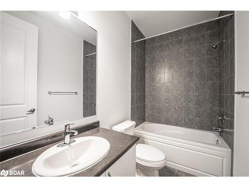 34 Betterridge Trail, Barrie, ON - Indoor Photo Showing Bathroom