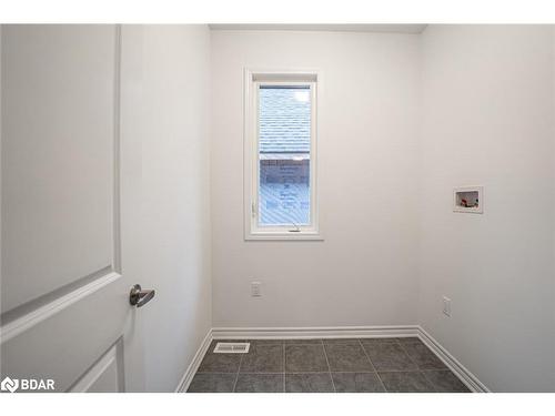 34 Betterridge Trail, Barrie, ON - Indoor Photo Showing Other Room