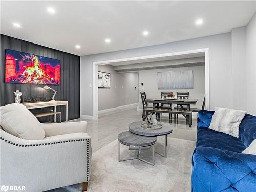 20 Sloan Drive, Milton, ON - Indoor Photo Showing Living Room