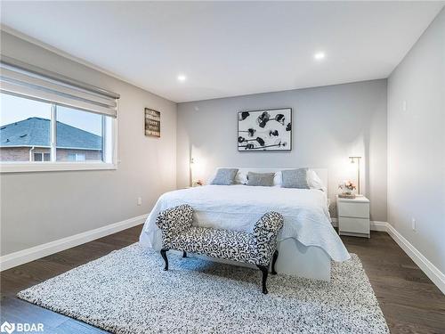 20 Sloan Drive, Milton, ON - Indoor Photo Showing Bedroom