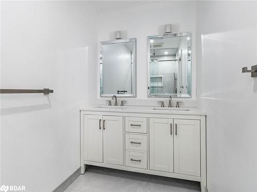 20 Sloan Drive, Milton, ON - Indoor Photo Showing Bathroom