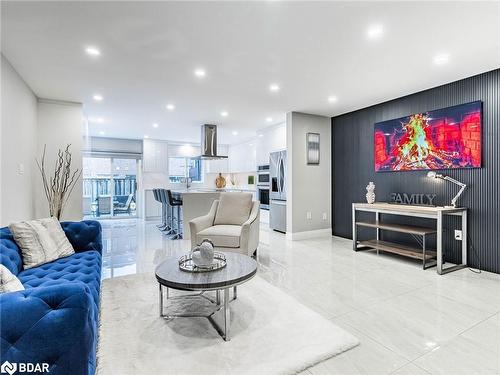 20 Sloan Drive, Milton, ON - Indoor Photo Showing Living Room