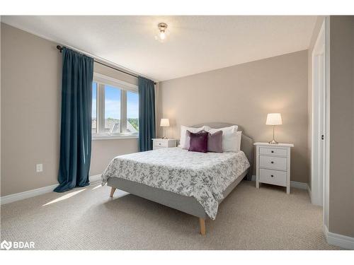 61 Oliver'S Mill Road, Springwater, ON - Indoor Photo Showing Bedroom