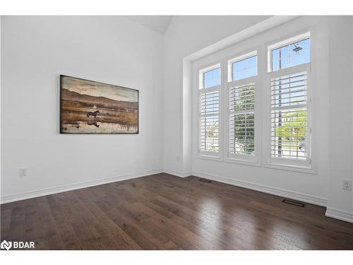 61 Oliver'S Mill Road, Springwater, ON - Indoor Photo Showing Other Room