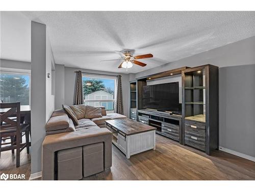 73 Srigley Street, Barrie, ON - Indoor Photo Showing Living Room