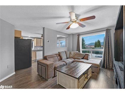 73 Srigley Street, Barrie, ON - Indoor Photo Showing Living Room