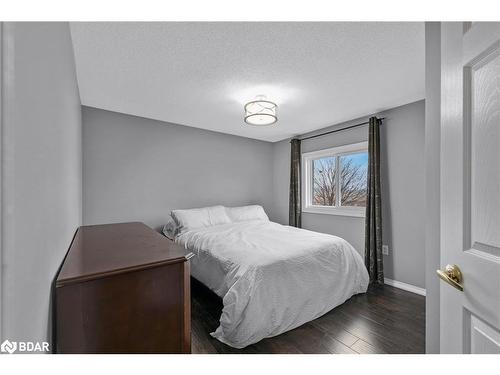 73 Srigley Street, Barrie, ON - Indoor Photo Showing Bedroom