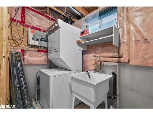 73 Srigley Street, Barrie, ON - Indoor Photo Showing Laundry Room