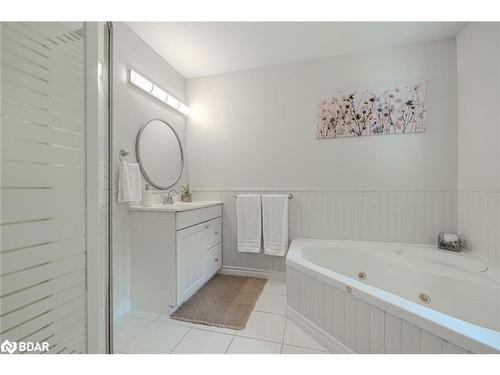 2994 Wasdell Falls Road, Washago, ON - Indoor Photo Showing Bathroom