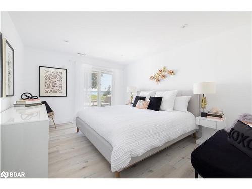 363 Macisaac Drive, Orillia, ON - Indoor Photo Showing Bedroom