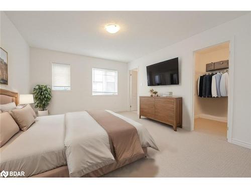 88 Village Gate Drive, Wasaga Beach, ON - Indoor Photo Showing Bedroom