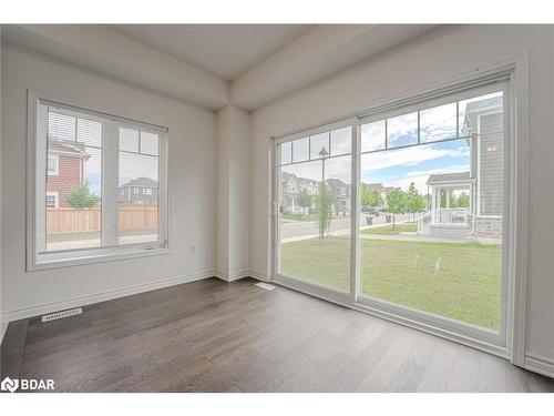 88 Village Gate Drive, Wasaga Beach, ON - Indoor Photo Showing Other Room