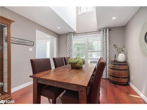 37 Mary Jane Road, Tiny, ON - Indoor Photo Showing Dining Room