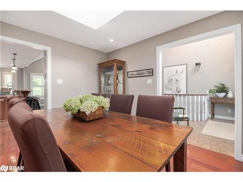 37 Mary Jane Road, Tiny, ON - Indoor Photo Showing Dining Room