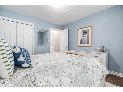 37 Mary Jane Road, Tiny, ON - Indoor Photo Showing Bedroom