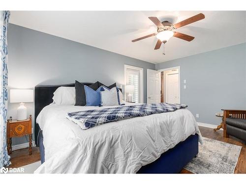 37 Mary Jane Road, Tiny, ON - Indoor Photo Showing Bedroom