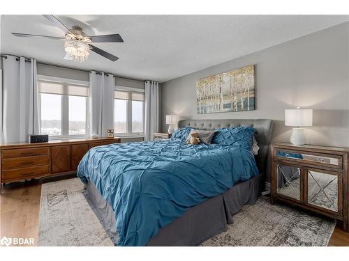 135 Jewel House Lane, Barrie, ON - Indoor Photo Showing Bedroom