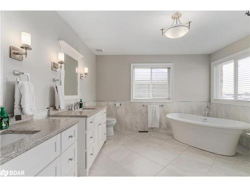 135 Jewel House Lane, Barrie, ON - Indoor Photo Showing Bathroom