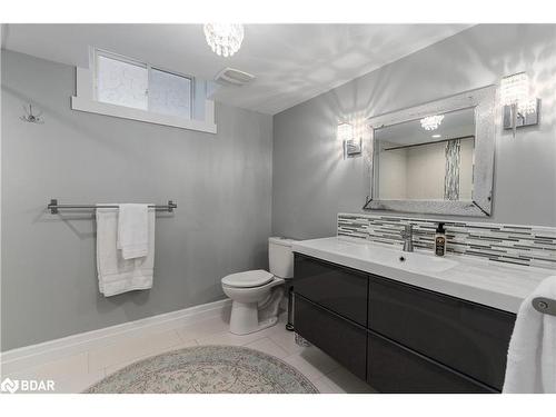 135 Jewel House Lane, Barrie, ON - Indoor Photo Showing Bathroom