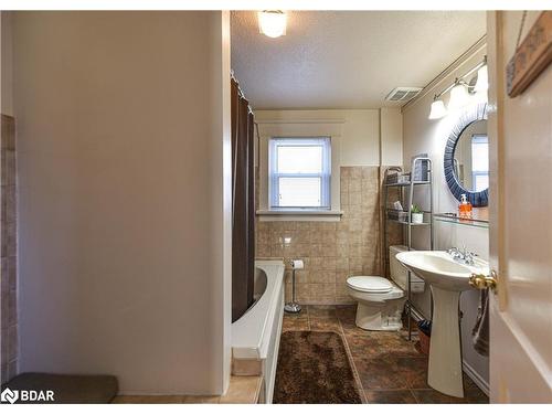 637 Gorham Street, Newmarket, ON - Indoor Photo Showing Bathroom