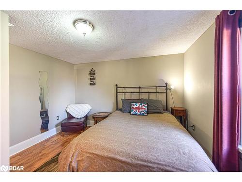 637 Gorham Street, Newmarket, ON - Indoor Photo Showing Bedroom