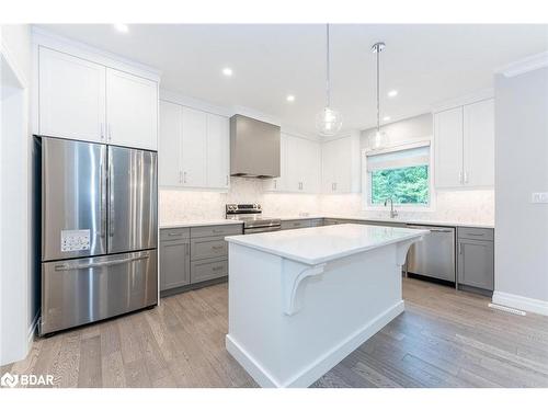 42 Acorn Trail Trail, St. Thomas, ON - Indoor Photo Showing Kitchen With Upgraded Kitchen